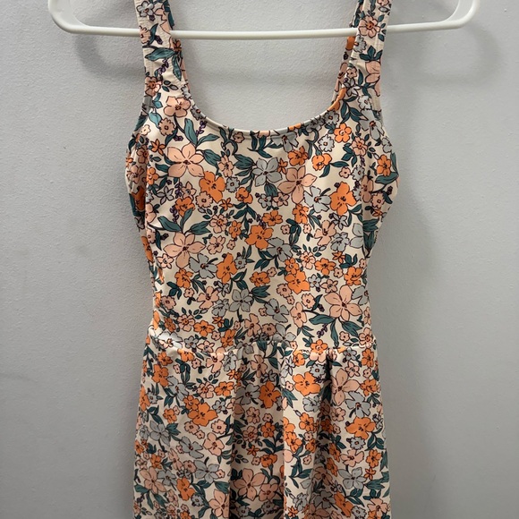 CUPSHE Women's One Piece Swimsuit Bathing  Scoop Neck Wide Straps Pull On XS - Picture 4 of 11